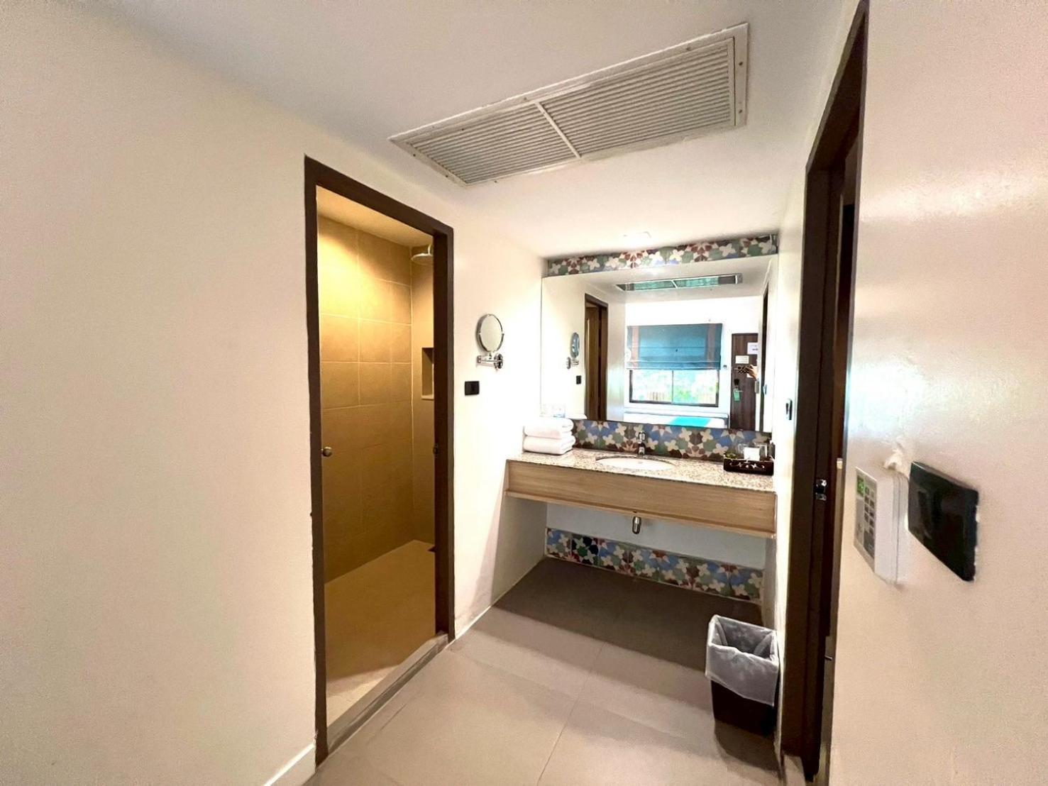 The Viridian Resort - Sha Plus Patong Exterior foto